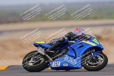 media/Sep-11-2022-SoCal Trackdays (Sun) [[81b7e951af]]/Turn 7 (1145am)/